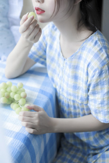 电梯吻戏